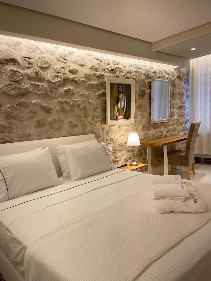 Blue Domino Luxury City Villa パトラ エクステリア 写真
