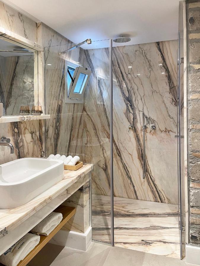 Blue Domino Luxury City Villa パトラ エクステリア 写真